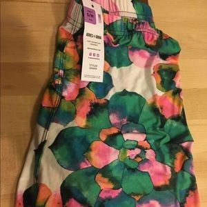 Agnes and Dora NWT Leggings s/m